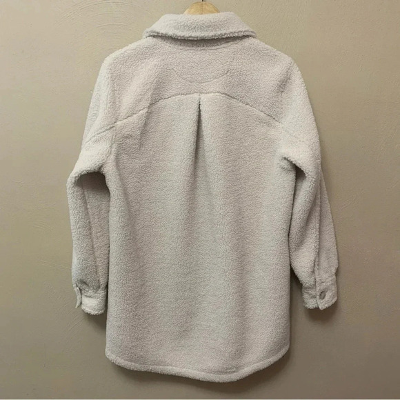 Spanx Fleece Shirt Jacket Sherpa Shacket in Cream Size Medium - Picture 10 of 16